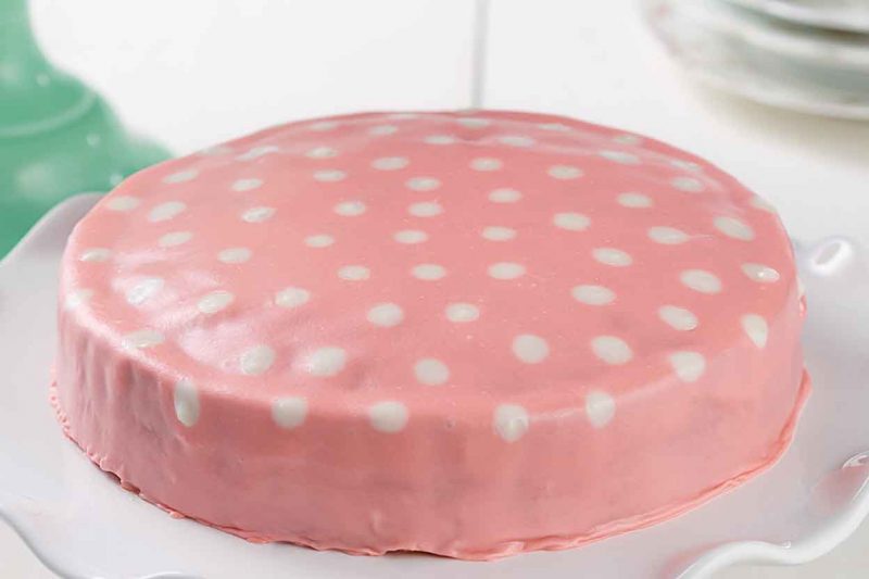 The Beginner’s Guide to Icing Donna's Cake Decorating Supplies