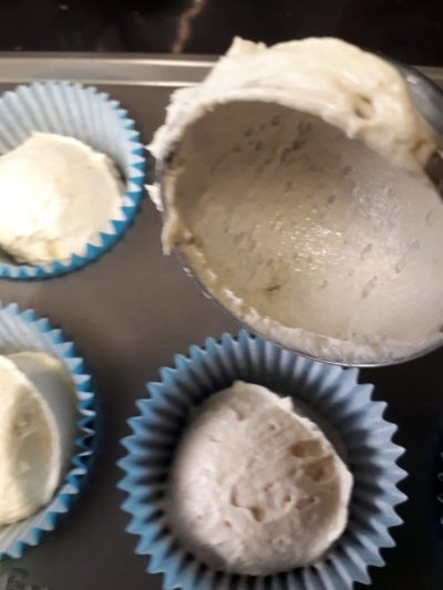 donnascakedecoratingsupplies-scooping